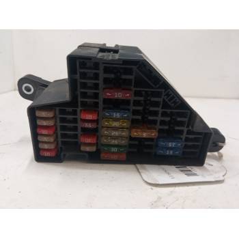 CAJA RELES / FUSIBLES 