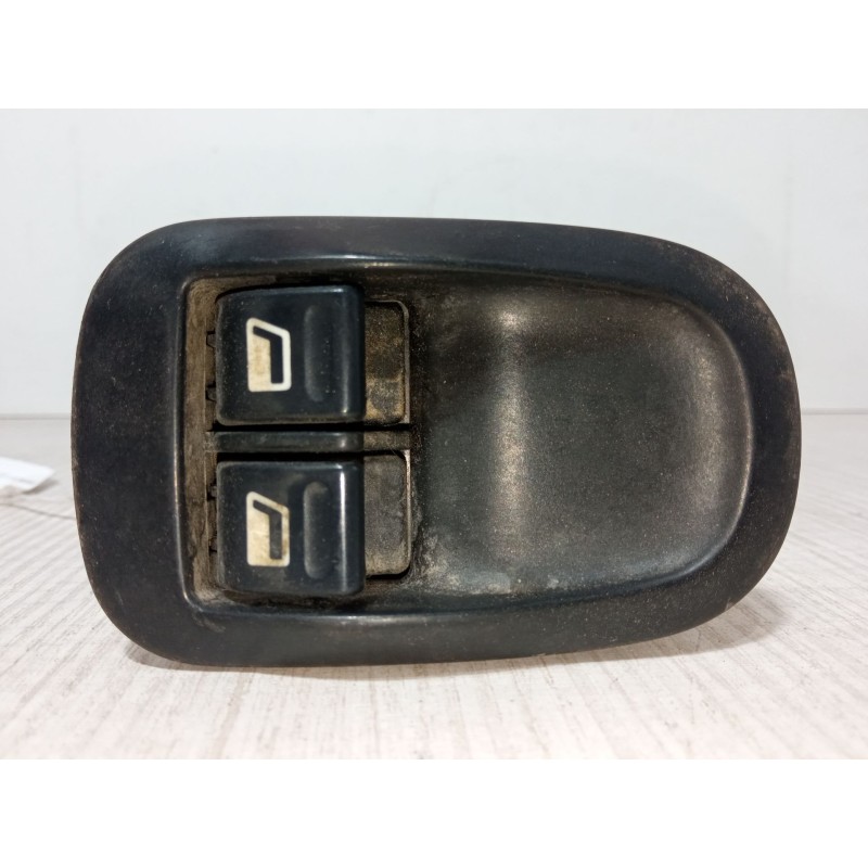 Recambio de mando elevalunas delantero izquierdo para peugeot 306 hatchback (7a, 7c, n3, n5) 1.6 referencia OEM IAM   