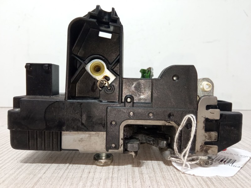 Recambio de cerradura puerta trasera izquierda para opel meriva a monospace (x03) 1.6 (e75) referencia OEM IAM GG13154793  