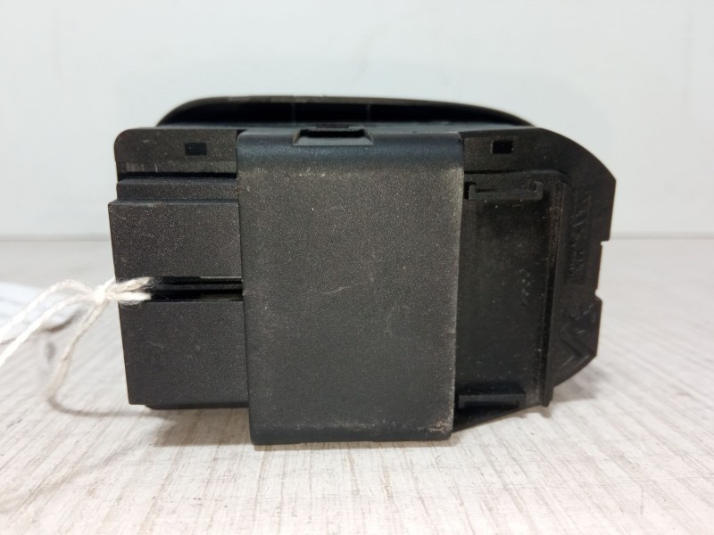 Recambio de mando elevalunas delantero izquierdo para peugeot 306 hatchback (7a, 7c, n3, n5) 1.6 referencia OEM IAM   