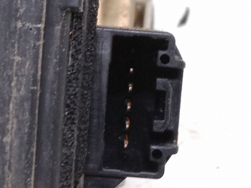 Recambio de cerradura puerta trasera derecha para mazda 2 (dy) 1.4 cd referencia OEM IAM   