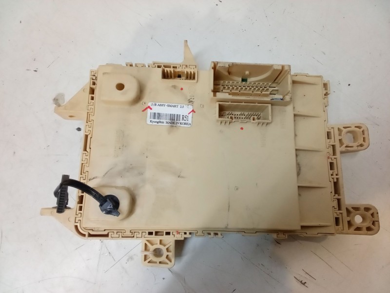 Recambio de caja reles / fusibles para kia carens iv 1.7 crdi referencia OEM IAM 91950-A4510-RP  