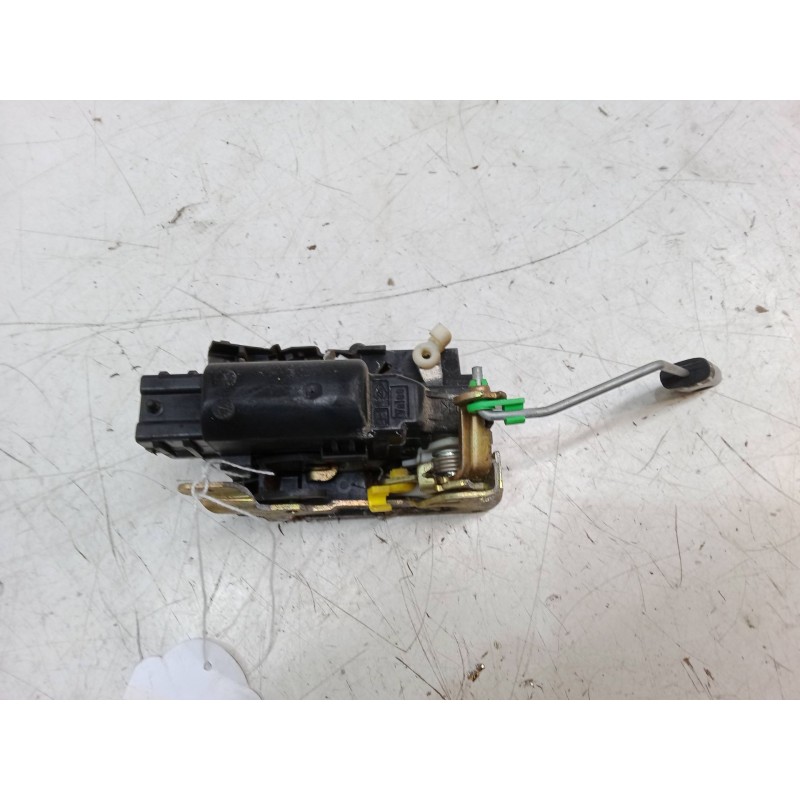 Recambio de cerradura puerta delantera derecha para renault master ii furgoneta (fd) 2.5 dci 120 referencia OEM IAM   