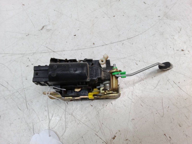 Recambio de cerradura puerta delantera derecha para renault master ii furgoneta (fd) 2.5 dci 120 referencia OEM IAM   