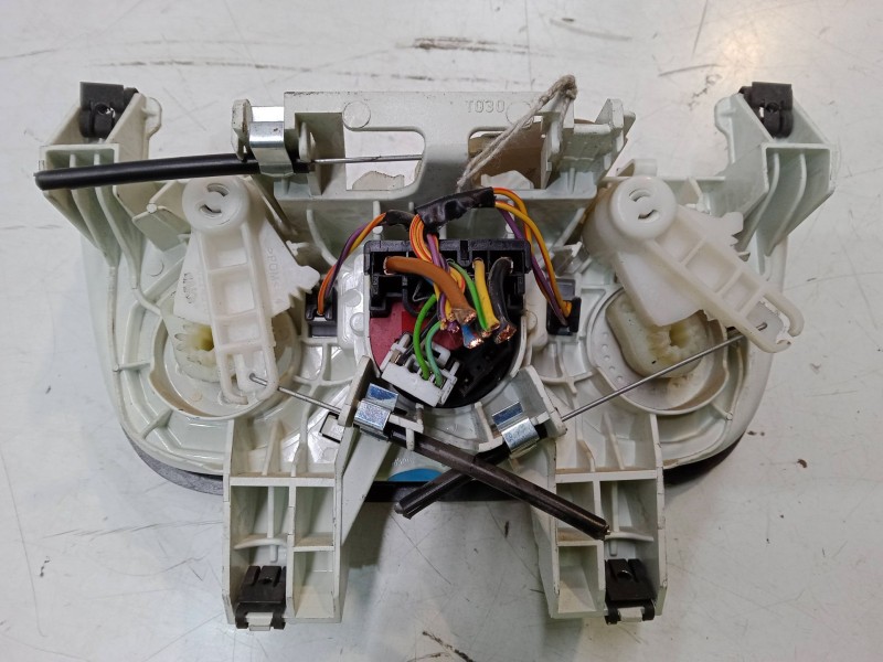 Recambio de mando climatizador para peugeot bipper tepee 1.3 hdi 75 referencia OEM IAM   