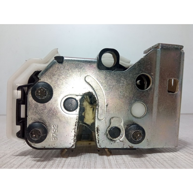 Recambio de cerradura puerta delantera derecha para fiat doblo cargo (263_) 1.3 d multijet referencia OEM IAM X15E16-6RCLSD  