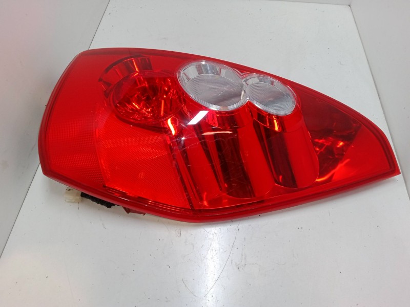 Recambio de piloto trasero derecho para mazda 5 (cr19) 2.0 cd (cr19) referencia OEM IAM    Recambio de piloto trasero derecho para mazda 5 (cr19) 2.0 cd (cr19) referencia OEM IAM