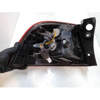 PILOTO TRASERO DERECHO 924021W2R 