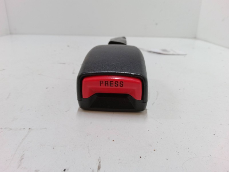 Recambio de anclaje cinturon delantero izquierdo para kia magentis ii (mg) 2.0 referencia OEM IAM   