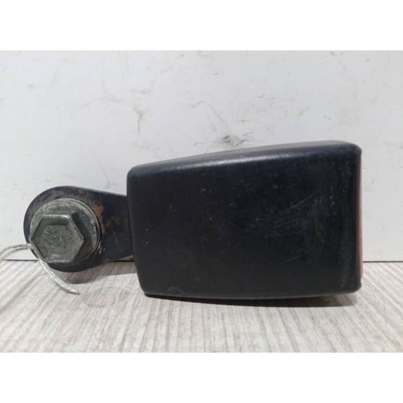 Recambio de anclaje cinturon trasero central para mercedes-benz vaneo (414) 1.7 cdi (414.700) referencia OEM IAM 4148600069  