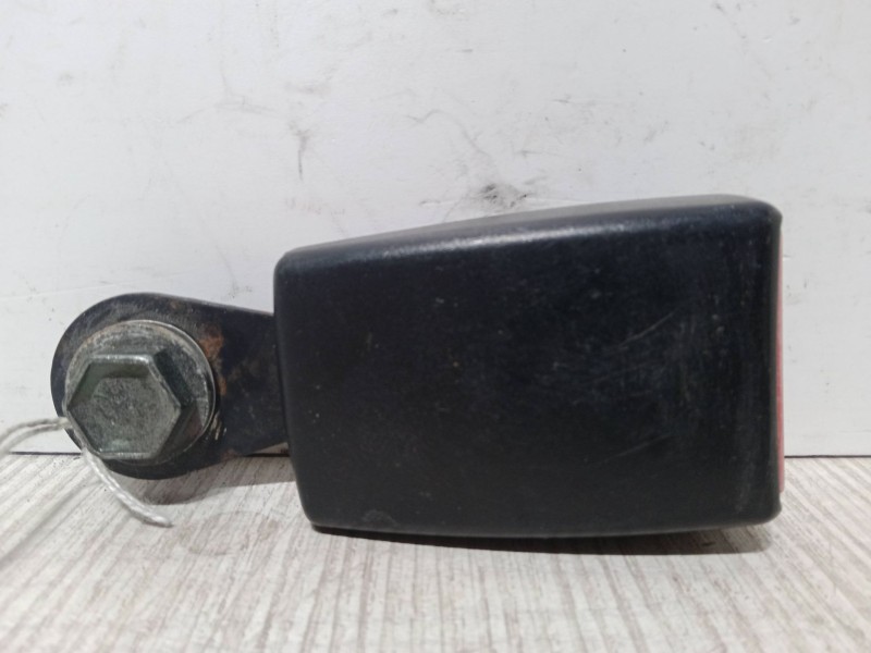 Recambio de anclaje cinturon trasero central para mercedes-benz vaneo (414) 1.7 cdi (414.700) referencia OEM IAM 4148600069  