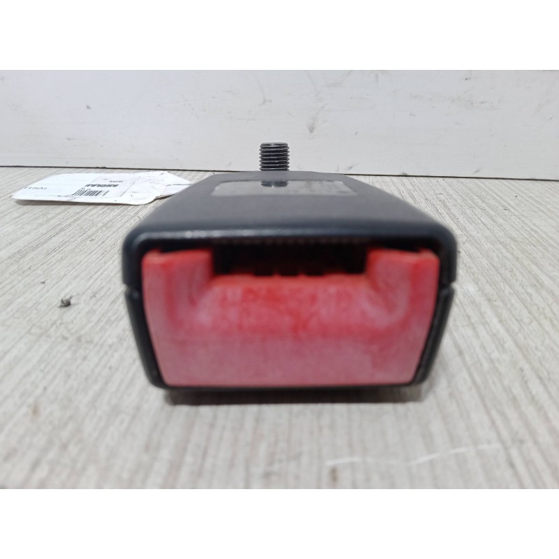 Recambio de anclaje cinturon trasero central para mercedes-benz vaneo (414) 1.7 cdi (414.700) referencia OEM IAM 4148600069  