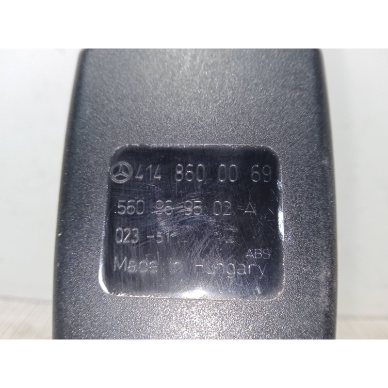Recambio de anclaje cinturon trasero central para mercedes-benz vaneo (414) 1.7 cdi (414.700) referencia OEM IAM 4148600069  