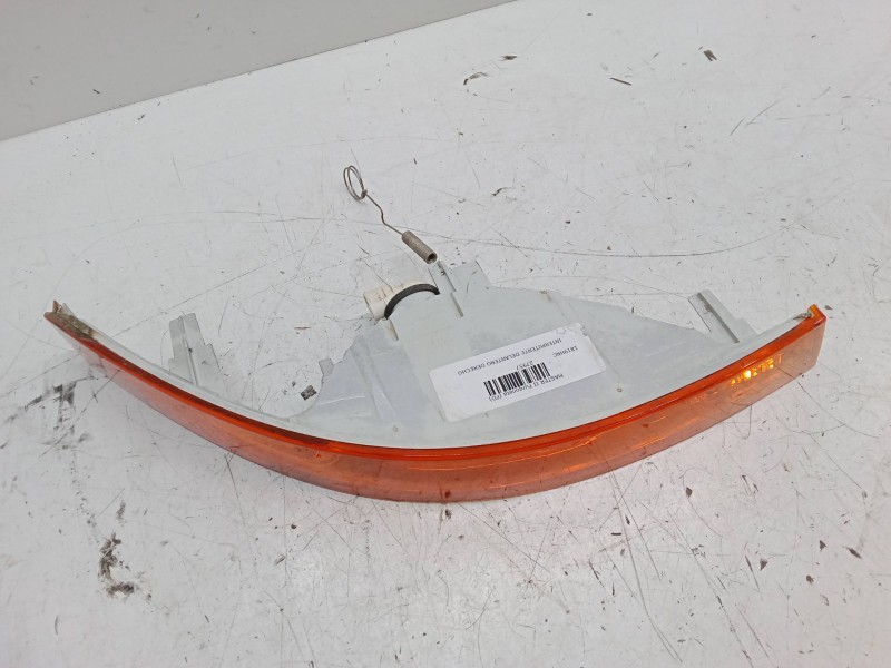 Recambio de intermitente delantero derecho para renault master ii furgoneta (fd) 2.5 dci 120 referencia OEM IAM   