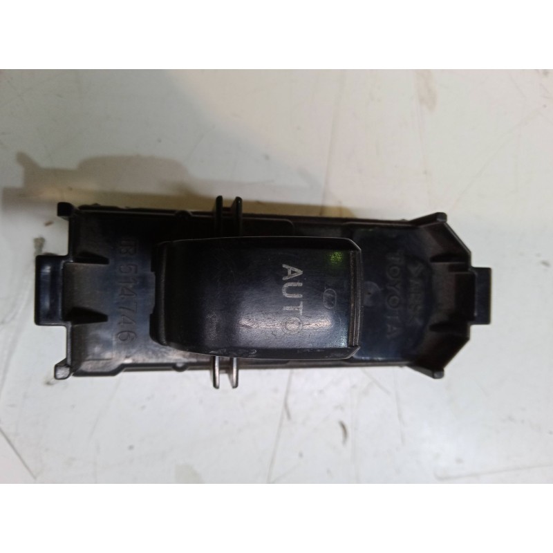 Recambio de mando elevalunas delantero derecho para toyota corolla verso (_e12_) 1.8 vvt-i (zze122_) referencia OEM IAM   