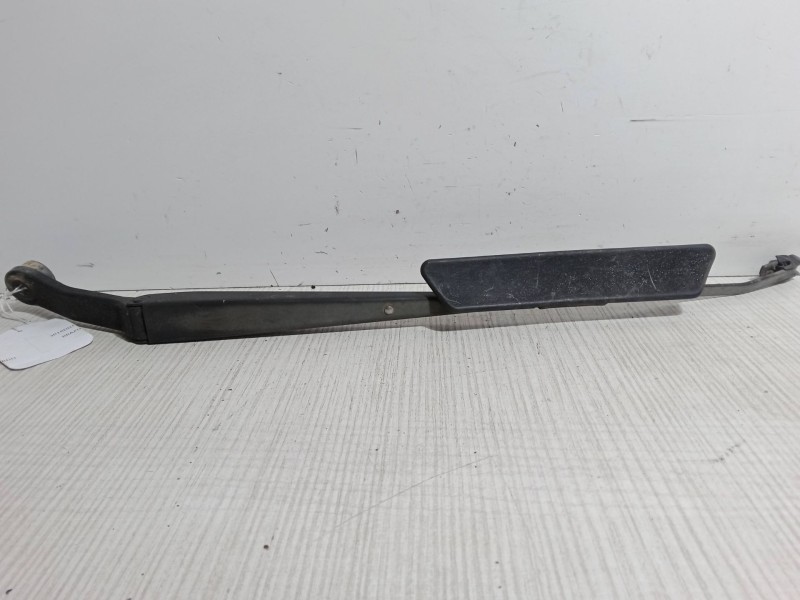 Recambio de brazo limpia delantero izquierdo para mazda 2 (dy) 1.4 cd referencia OEM IAM   