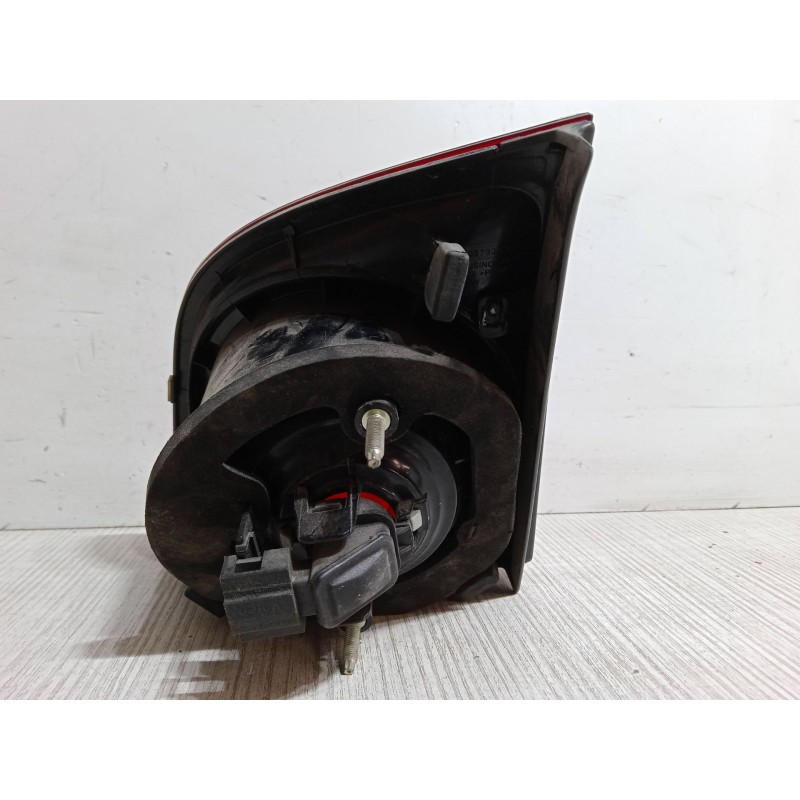 Recambio de piloto trasero porton izquierdo para volkswagen golf plus v (5m1, 521) 1.6 fsi referencia OEM IAM 5M0945093M.8950243