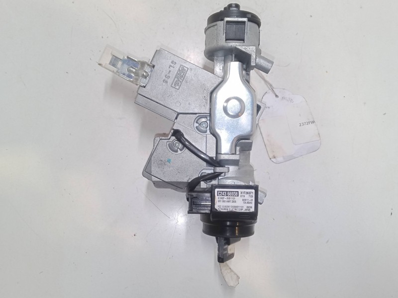 Recambio de clausor para mazda 5 (cr19) 2.0 cd (cr19) referencia OEM IAM C24366938  X1T26371