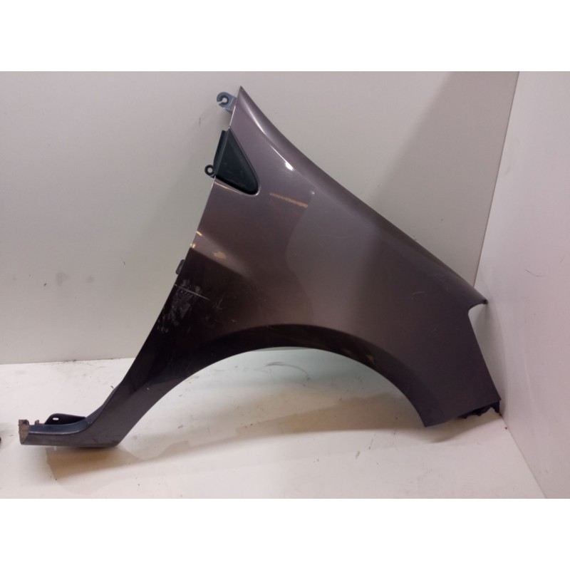 Recambio de aleta delantera derecha para renault clio iii (br0/1, cr0/1) 1.2 16v (br02, br0j, br11, cr02, cr0j, cr11) referencia