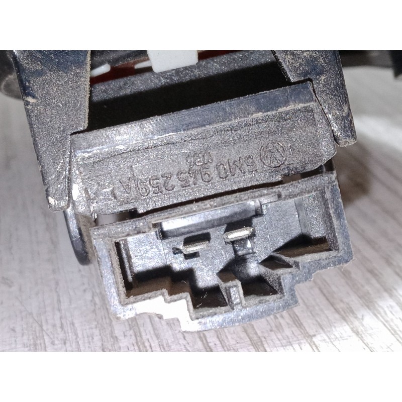 Recambio de piloto trasero porton izquierdo para volkswagen golf plus v (5m1, 521) 1.6 fsi referencia OEM IAM 5M0945093M.8950243