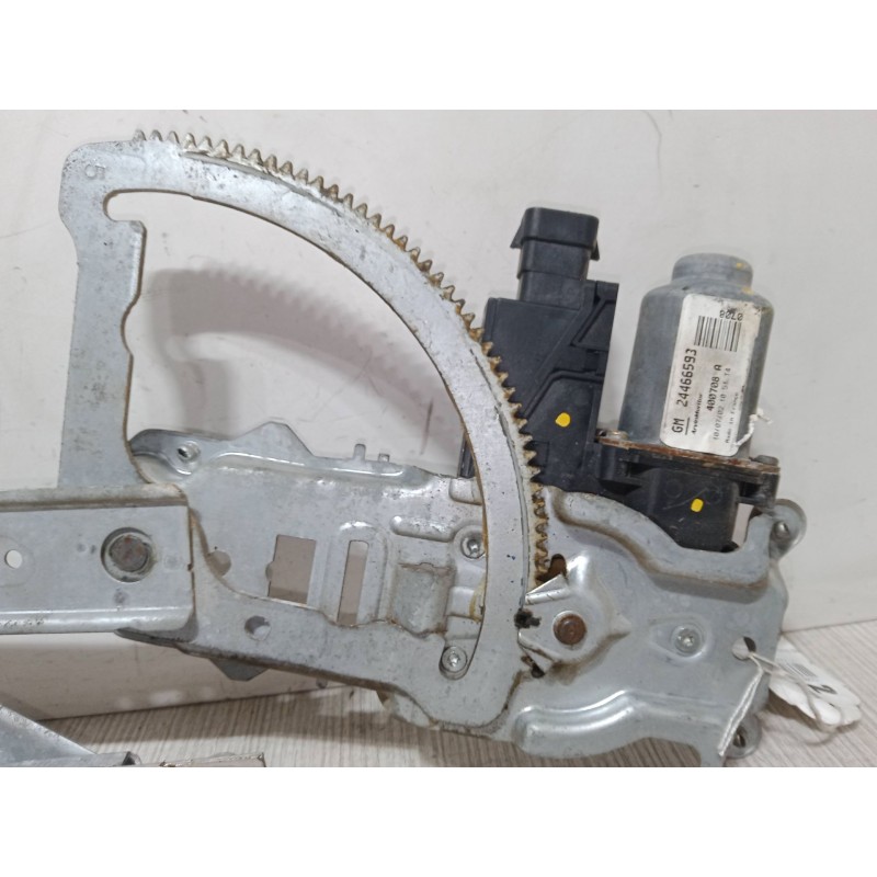 Recambio de elevalunas electrico delantero izquierdo para opel corsa c (x01) 1.7 dti (f08, f68) referencia OEM IAM 24466593  