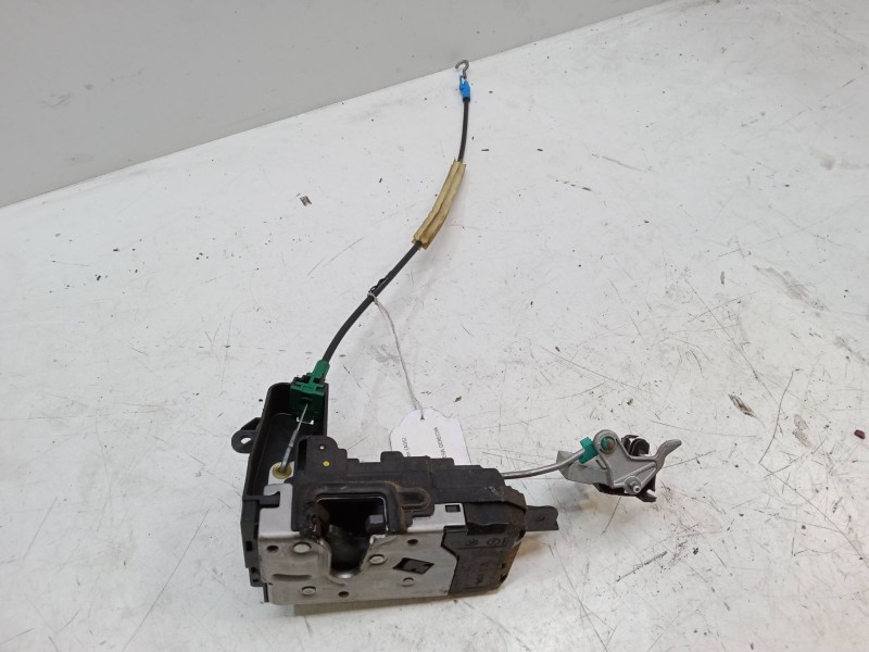 Recambio de cerradura puerta delantera derecha para opel zafira b furgoneta/monovolumen (a05) 1.9 cdti van (m75) referencia OEM 