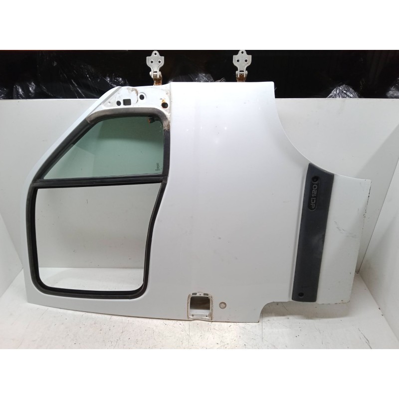 Recambio de puerta delantera derecha para renault master ii furgoneta (fd) 2.5 dci 120 referencia OEM IAM   