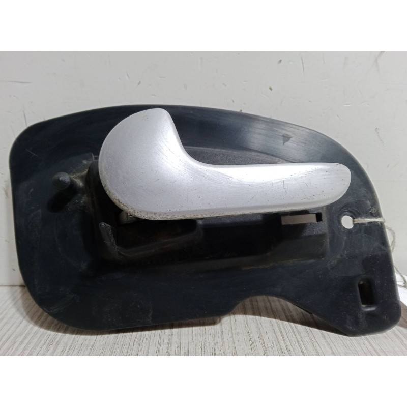 Recambio de maneta interior puerta delantera izquierda para opel corsa c (x01) 1.2 twinport (f08, f68) referencia OEM IAM   