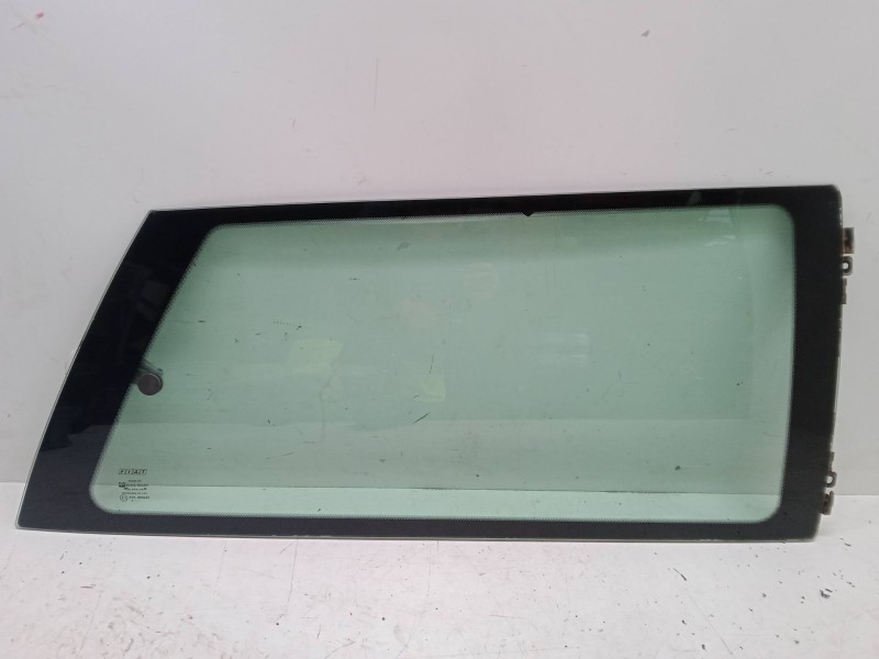 Recambio de luna trasera derecha para fiat punto (176_) 1.7 d referencia OEM IAM   