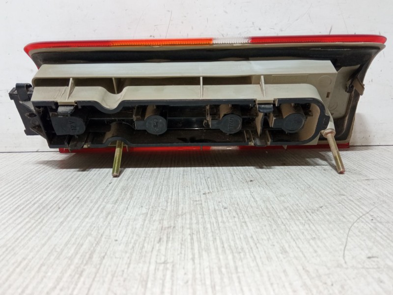 Recambio de piloto trasero izquierdo para ford fiesta furgoneta/monovolumen (j5_, j3_) 1.3 referencia OEM IAM   