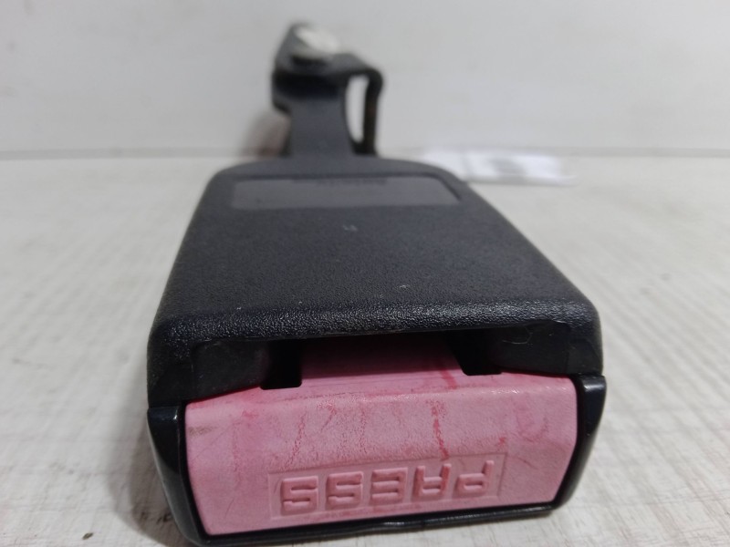 Recambio de anclaje cinturon trasero derecho para peugeot 307 cc (3b) 1.6 16v referencia OEM IAM   
