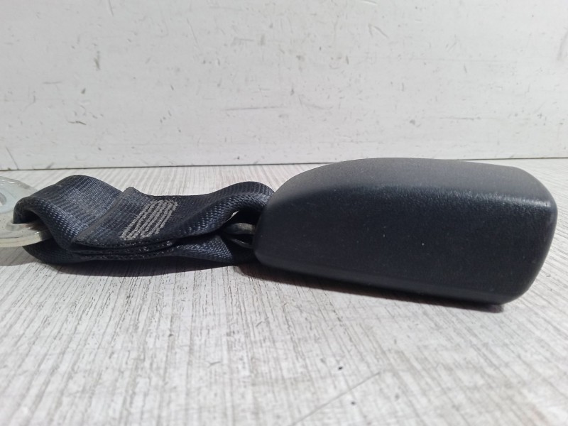 Recambio de anclaje cinturon trasero izquierdo para toyota aygo (_b1_) 1.0 (kgb10_) referencia OEM IAM   