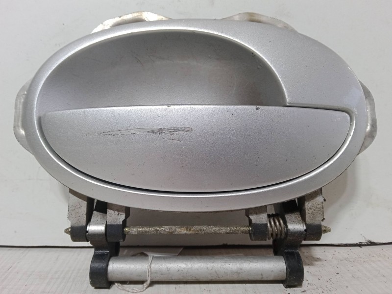 Recambio de maneta exterior puerta trasera derecha para opel corsa c (x01) 1.3 cdti (f08, f68) referencia OEM IAM 8048604  