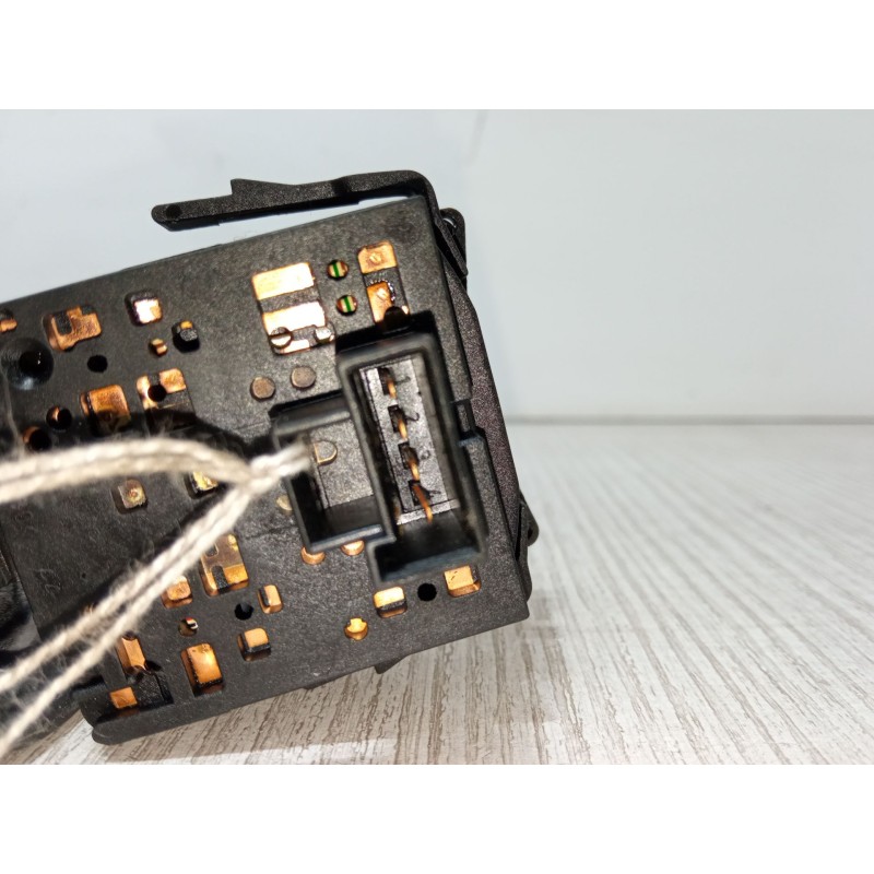 Recambio de mando de intermitencia para opel corsa c (x01) 1.2 twinport (f08, f68) referencia OEM IAM 09185413  