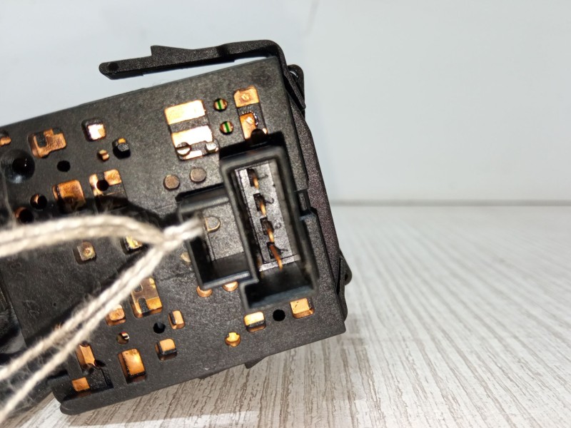 Recambio de mando de intermitencia para opel corsa c (x01) 1.2 twinport (f08, f68) referencia OEM IAM 09185413  