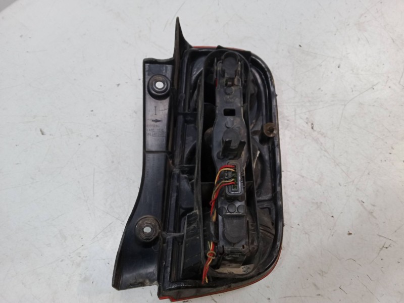 Recambio de piloto trasero izquierdo para nissan micra iii (k12) 1.4 16v referencia OEM IAM   