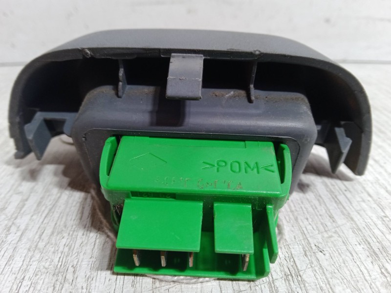 Recambio de mando elevalunas delantero derecho para toyota aygo (_b1_) 1.0 (kgb10_) referencia OEM IAM   