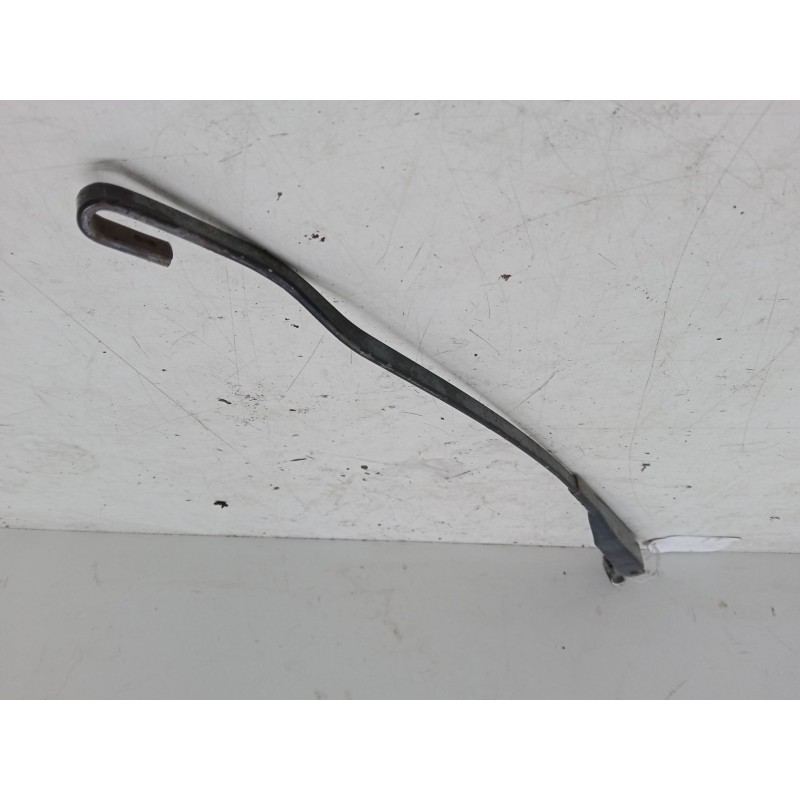 Recambio de brazo limpia delantero derecho para opel corsa c (x01) 1.2 twinport (f08, f68) referencia OEM IAM    Recambio de brazo limpia delantero derecho para opel corsa c (x01) 1.2 twinport (f08, f68) referencia OEM IAM