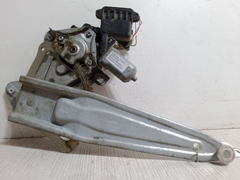 Recambio de elevalunas electrico trasero derecho para toyota verso (_r2_) 2.0 d-4d (aur20_) referencia OEM IAM 698300F040  