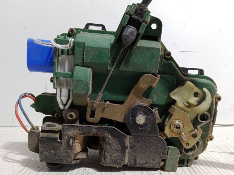 Recambio de cerradura puerta delantera derecha para seat ibiza iii (6l1) 1.4 16v referencia OEM IAM   