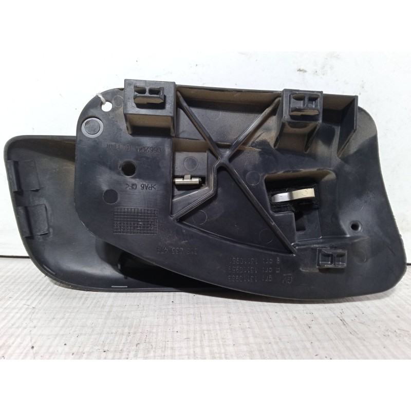 Recambio de maneta interior puerta trasera derecha para opel corsa c (x01) 1.3 cdti (f08, f68) referencia OEM IAM 13110963 31605