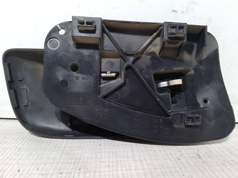 Recambio de maneta interior puerta trasera derecha para opel corsa c (x01) 1.3 cdti (f08, f68) referencia OEM IAM 13110963 31605