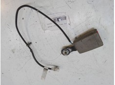 Recambio de anclaje cinturon delantero izquierdo para nissan cabstar (f24m, f24w) 35.15 dci, 45.15 dci 3.0 (f24m) referencia OEM