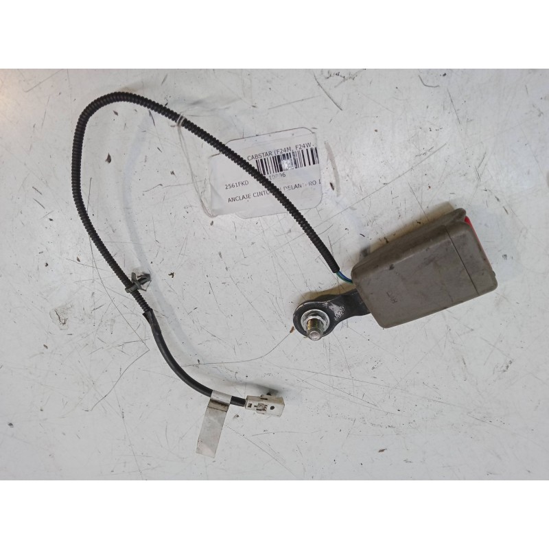Recambio de anclaje cinturon delantero izquierdo para nissan cabstar (f24m, f24w) 35.15 dci, 45.15 dci 3.0 (f24m) referencia OEM