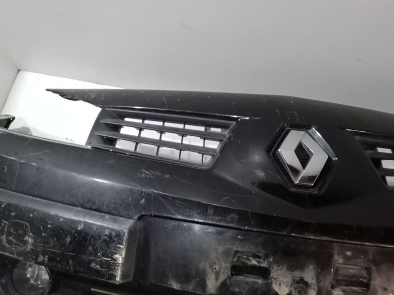 Recambio de paragolpes delantero para renault megane ii (bm0/1_, cm0/1_) 1.6 16v (bm0c, cm0c) referencia OEM IAM   