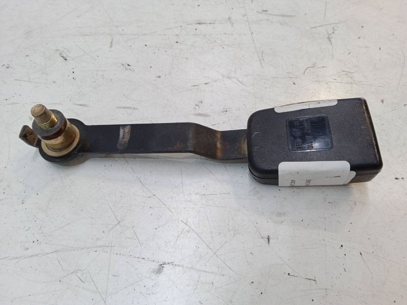 Recambio de anclaje cinturon delantero izquierdo para nissan terrano ii (r20) 2.7 td 4wd referencia OEM IAM   