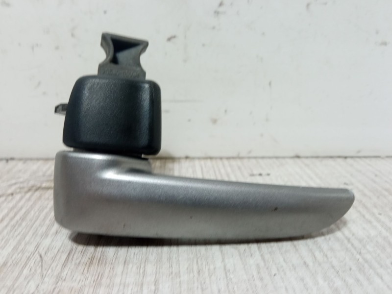 Recambio de maneta interior puerta delantera izquierda para mazda 2 (dy) 1.4 cd referencia OEM IAM   