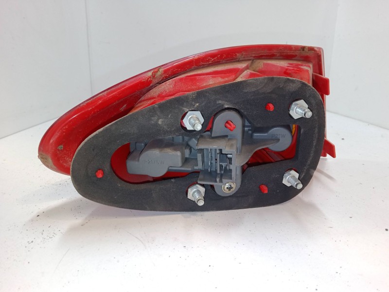 Recambio de piloto trasero derecho para alfa romeo 147 (937_) 1.6 16v t.spark eco (937.axa1a, 937.bxa1a) referencia OEM IAM   