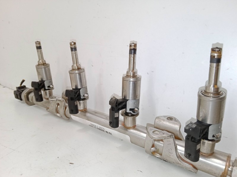 Recambio de rampa inyectora para skoda fabia i (6y2) 1.4 referencia OEM IAM 04E133320D  