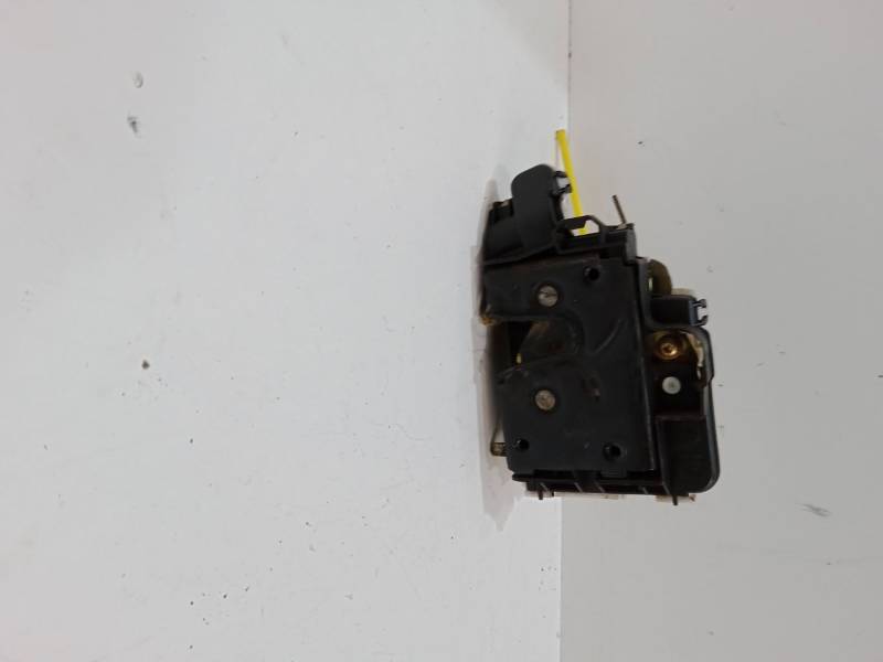 CERRADURA PUERTA TRASERA DERECHA 